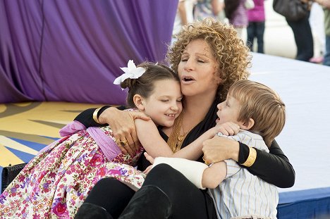 Daisy Tahan, Barbra Streisand, Colin Baiocchi - Little Fockers - Photos