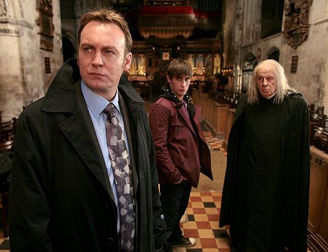 Philip Glenister, Richard Wilson - Demons - Filmfotos