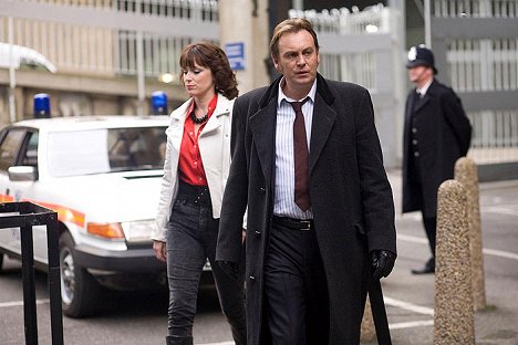 Keeley Hawes, Philip Glenister - Ashes to Ashes - Photos