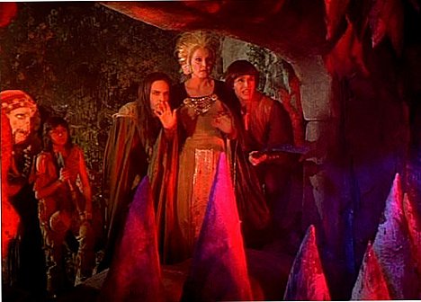 Riccardo Serventi Longhi, Gaia Bulferi Bulferetti, Nicholas Rogers, Ursula Andress, Alessandra Martines - Fantaghirò IV - De la película