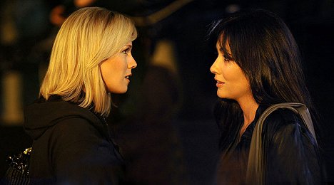 Jennie Garth, Shannen Doherty - 90210 - Van film