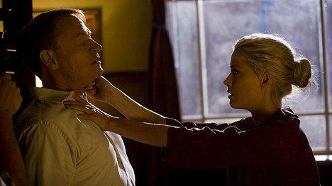 Jared Harris, Amber Heard - The Ward - Z filmu