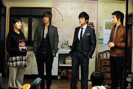 Hye-seon Koo, Hyun-joong Kim, Beom Kim - Kgotboda namja - Van film