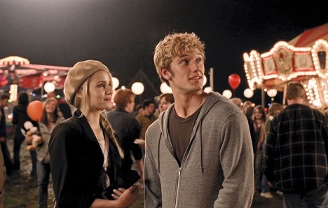 Dianna Agron, Alex Pettyfer - I Am Number Four - Photos