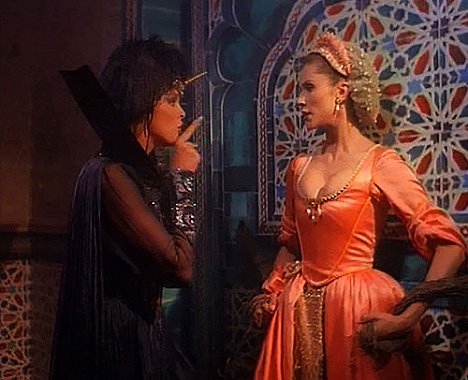 Brigitte Nielsen, Alessandra Martines - Princezna Fantaghiró 5 - Z filmu