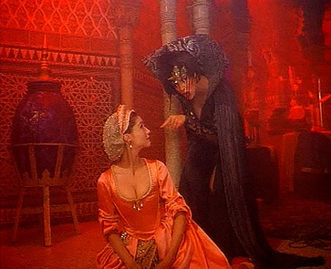 Alessandra Martines, Brigitte Nielsen - Fantaghiró V - De la película