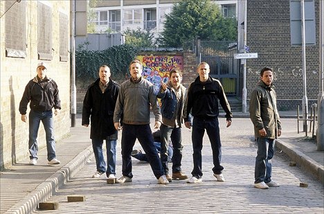 Rafe Spall, Elijah Wood, Charlie Hunnam, Ross McCall - Hooligans - Filmfotos