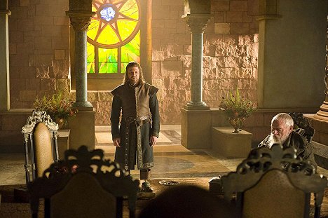 Sean Bean, Julian Glover - Game of Thrones - The Wolf and the Lion - Photos