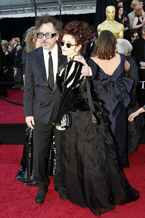 Red Carpet - Tim Burton, Helena Bonham Carter - The 83rd Annual Academy Awards - Evenementen
