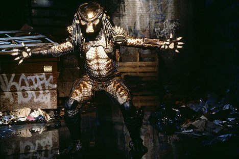 Kevin Peter Hall - Predator 2 - saalistaja - Kuvat elokuvasta