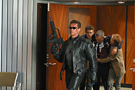 Arnold Schwarzenegger, Nick Stahl, David Andrews, Claire Danes - Terminator 3: Rise of the Machines - Van film
