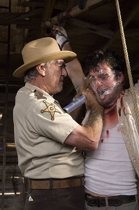 R. Lee Ermey, Matt Bomer - The Texas Chainsaw Massacre: The Beginning - Photos