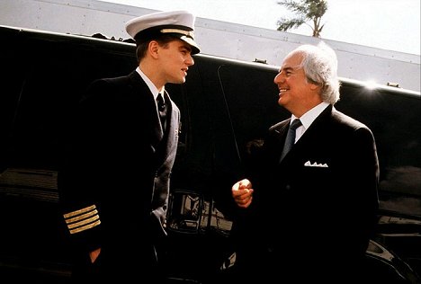 Leonardo DiCaprio, Frank W. Abagnale Jr.