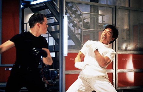 Bradley James Allan, Jackie Chan - Inštinkt lovca - Z filmu