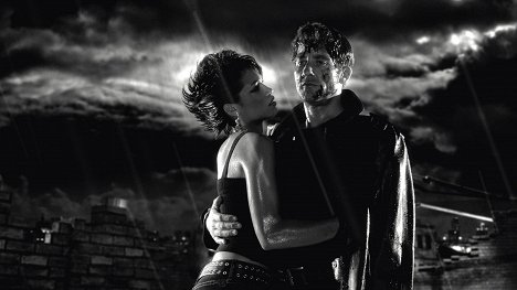 Rosario Dawson, Clive Owen - Sin City - Photos