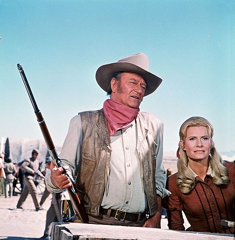 John Wayne, Marian McCargo - Die Unbesiegten - Filmfotos