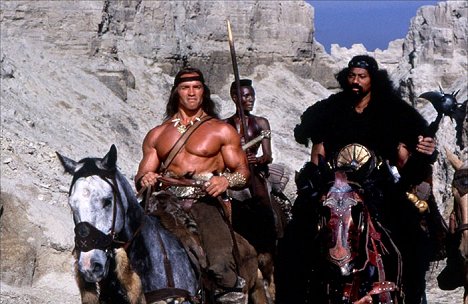 Arnold Schwarzenegger, Grace Jones, Wilt Chamberlain - Conan the Destroyer - Photos