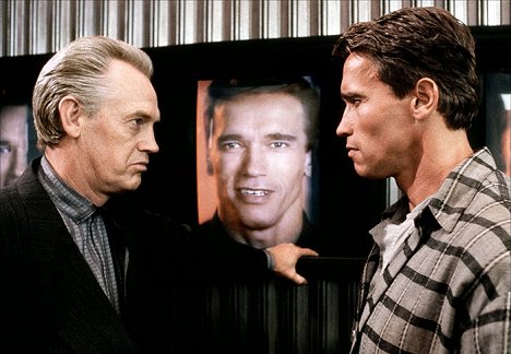 Ronny Cox, Arnold Schwarzenegger - Total Recall - Film