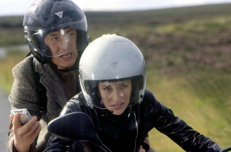 Jackie Chan, Claire Forlani - The Medallion - Photos