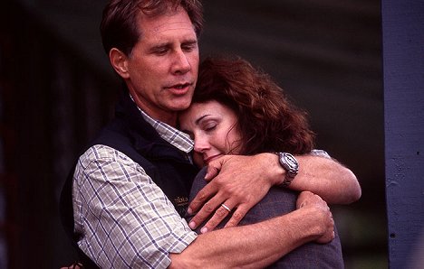 Parker Stevenson, Lynda Carter - Terror Peak - Photos