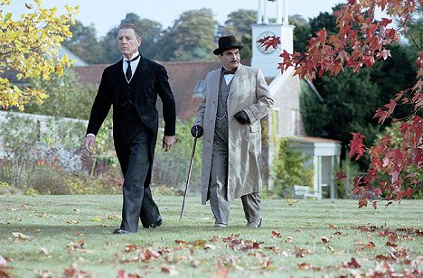 Edward Fox, David Suchet - Agatha Christie: Poirot - The Hollow - Photos