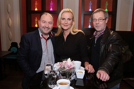 Michal David, Vendula Pizingerová - Café Barrandov - Photos