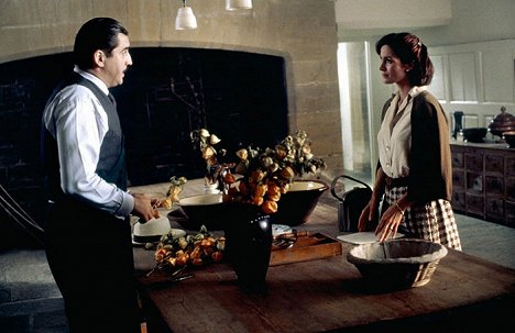 Alfred Molina, Carrie-Anne Moss - Chocolat - Photos
