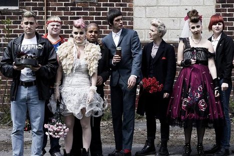 Michael Socha, Andrew Ellis, Chanel Cresswell, Andrew Shim, Joe Gilgun, Vicky McClure, Rosamund Hanson, Danielle Watson - This Is England '86 - Z filmu