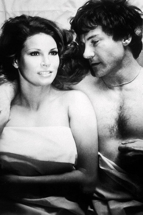 Raquel Welch, Harvey Keitel - Tři ze sanitky - Z filmu