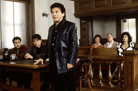 Mitchell Whitfield, Ralph Macchio, Joe Pesci, Marisa Tomei - Můj bratranec Vinny - Z filmu