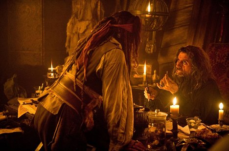 Johnny Depp, Ian McShane - Pirates of the Caribbean: On Stranger Tides - Van film
