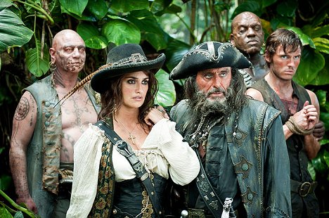 Ian Mercer, Penélope Cruz, Ian McShane, Deobia Oparei, Sam Claflin - Pirates of the Caribbean: On Stranger Tides - Van film