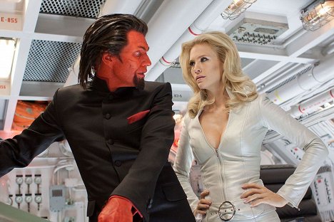 Jason Flemyng, January Jones - X-Men: First Class - Van film