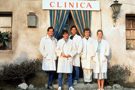 Steve Guttenberg, Julie Kavner, Curtis Armstrong, Julie Hagerty - Weißkittel - Dümmer als der Arzt erlaubt - Filmfotos