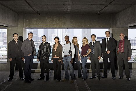 Ramon Rodriguez, Meta Golding, Taye Diggs, Moon Bloodgood, Victoria Pratt, Ian Anthony Dale, Adam Baldwin, Mitch Pileggi - Időbe zárva - Promóció fotók