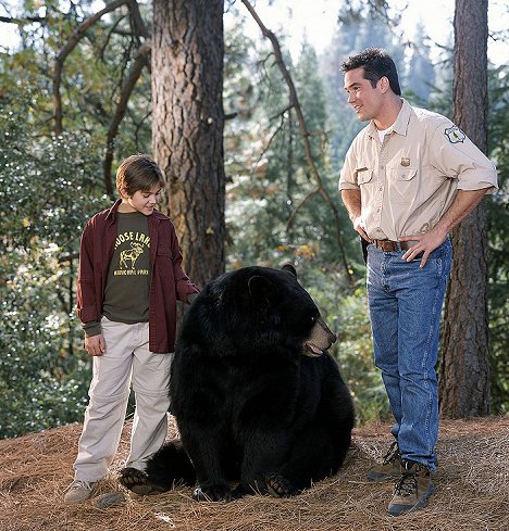 Reiley McClendon, Dean Cain - Gentle Ben 2: Danger on the Mountain - Photos