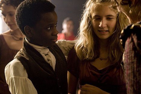 Carice van Houten, Kwayedza Kureya, Eliza Bennett - From Time to Time - Filmfotók