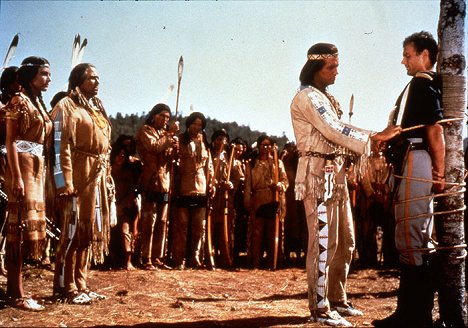 Karin Dor, Rikard Brzeska, Pierre Brice, Terence Hill - Winnetou - 2. Teil - Filmfotos