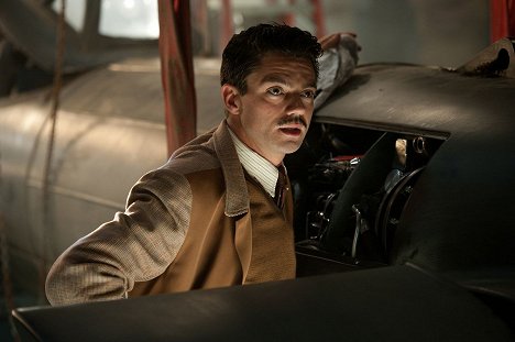 Dominic Cooper - Captain America: The First Avenger - Filmfotos