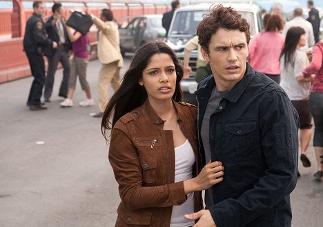 Freida Pinto, James Franco - Rise of the Planet of the Apes - Photos