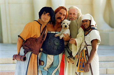 Edouard Baer, Gérard Depardieu, Claude Rich, Jamel Debbouze - Asterix a Obelix: Mise Kleopatra - Z filmu