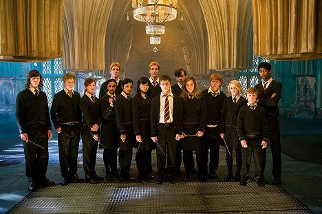 Bonnie Wright, James Phelps, Afshan Azad, Shefali Chowdhury, Katie Leung, Oliver Phelps, Daniel Radcliffe, Matthew Lewis, Emma Watson, Rupert Grint, Evanna Lynch, William Melling, Alfred Enoch - Harry Potter and the Order of the Phoenix - Promo