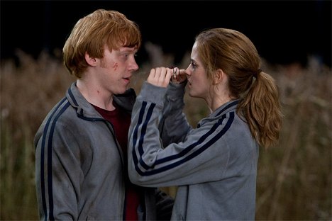Rupert Grint, Emma Watson - Harry Potter and the Deathly Hallows: Part 1 - Photos