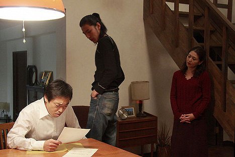 Teruyuki Kagawa, Yū Koyanagi, Kyōko Koizumi - Tokyo Sonata - Filmfotos