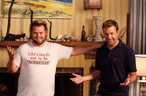 Tyler Labine, Jason Sudeikis - A Good Old Fashioned Orgy - Z filmu