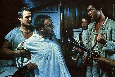 Liam Neeson, Anthony Hopkins, Phil Davis, Mel Gibson - Revolta no Pacífico - Do filme