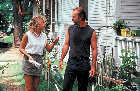 Emily Lloyd, Bruce Willis - In Country - Photos