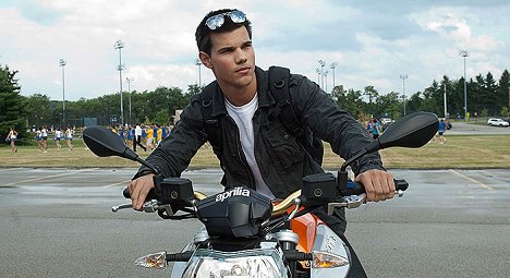 Taylor Lautner - Abduction - Van film