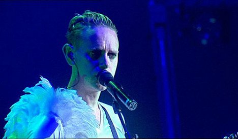 Martin Gore - Depeche Mode: One Night in Paris - Z filmu