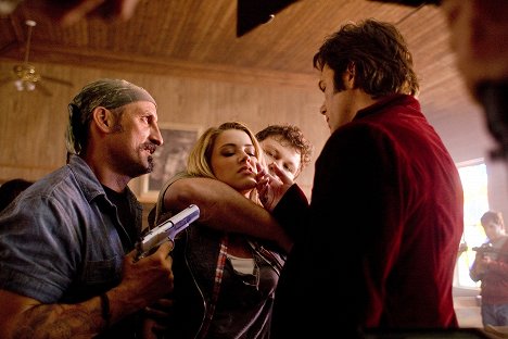 Amber Heard, Billy Burke - Drive Angry 3D - Photos